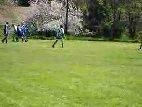 Kouty baví fotbalem..