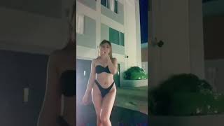 Black widow tiktok short be like...