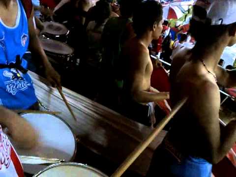 "Dale Juniorâ™« La Banda De Los Kuervos" Barra: La Banda de Los Kuervos &bull; Club: Junior de Barranquilla