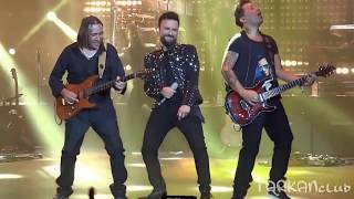 Tarkan ft. Altay Oktar - Biz Nereye   (Live Performance)