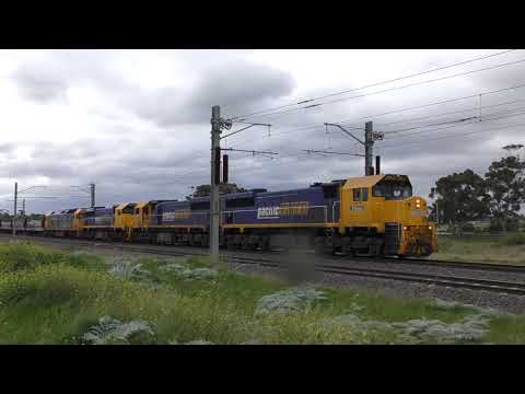 Delayed 4 Locomotive Pacific National Grain Train Calder Park 14-09-2017 - Australian Trains