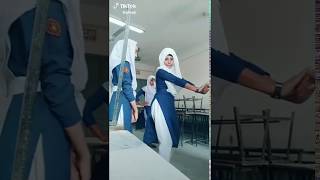 Superior College Girls Dancing on Tiktok Musically