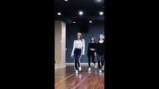 Download lagu 우주소녀 La La Love dance practice 은서 focus mp3