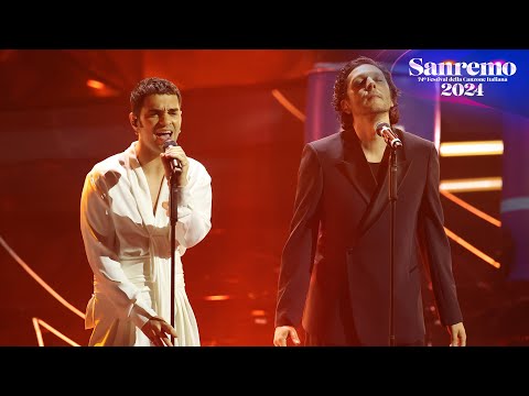 Sanremo 2024 - Maninni con Ermal Meta canta "Non mi avete fatto niente"