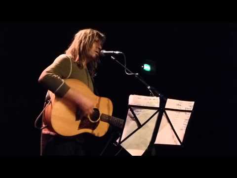 Evan Dando of The Lemonheads solo acoustic in Munich 2015-03-10 (audience filmed)