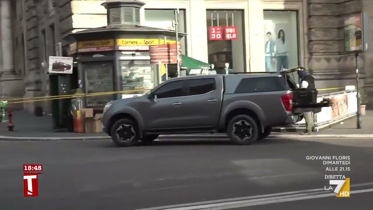 Allarme bomba a largo Chigi per un trolley abbandonato