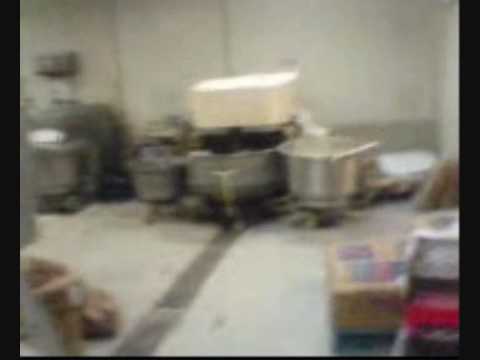 jatta de munde in bakery.wmv