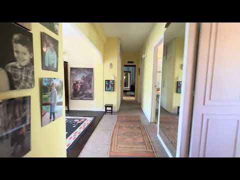Video de YouTube - Casa en Venta de 4 dormitorios con  Jardín en Carrasco, Montevideo