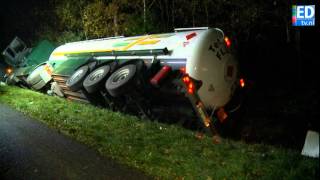 preview picture of video 'Tankwagen in sloot A67 bij Geldrop'