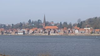 preview picture of video 'Hohnstorf, Germany: Elbufer (Elbe Riverside), Lauenburger Altstadt (Old Town) - 4K Video Photo'