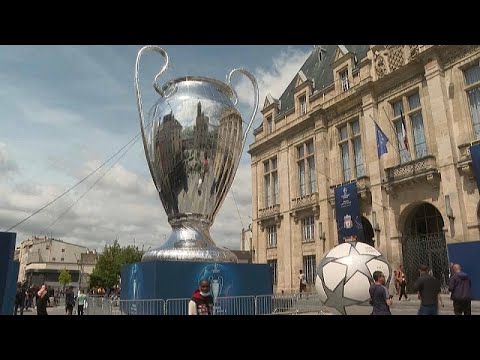 Παρίσι: Δεκάδες χιλιάδες οπαδοί της Λίβερπουλ και της Ρεάλ χωρίς εισιτήριο για τον τελικό
