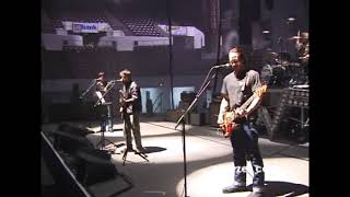 Weezer - Death and destruction / Modern dukes (Soundcheck) - 2002