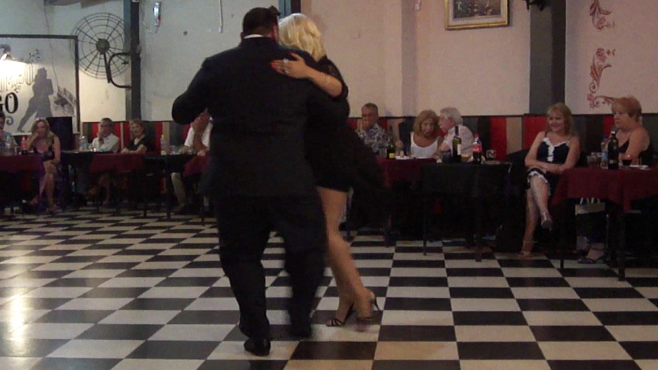 Sin Rumbo, bailan Yanina Erramouspe y Leo Ortiz 3-3