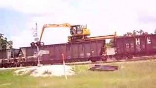 preview picture of video 'Unload Railroad Ties'