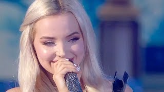 Dove Cameron - White Christmas (Live at Disney Parade 2017) HD