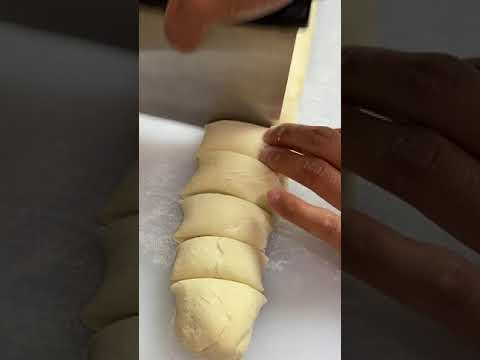 Fastest way to shape bread rolls!