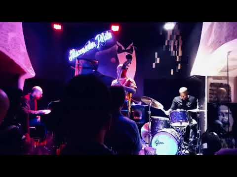 Domenico Sanna feat Ameen Saleem Greg Hutchinson