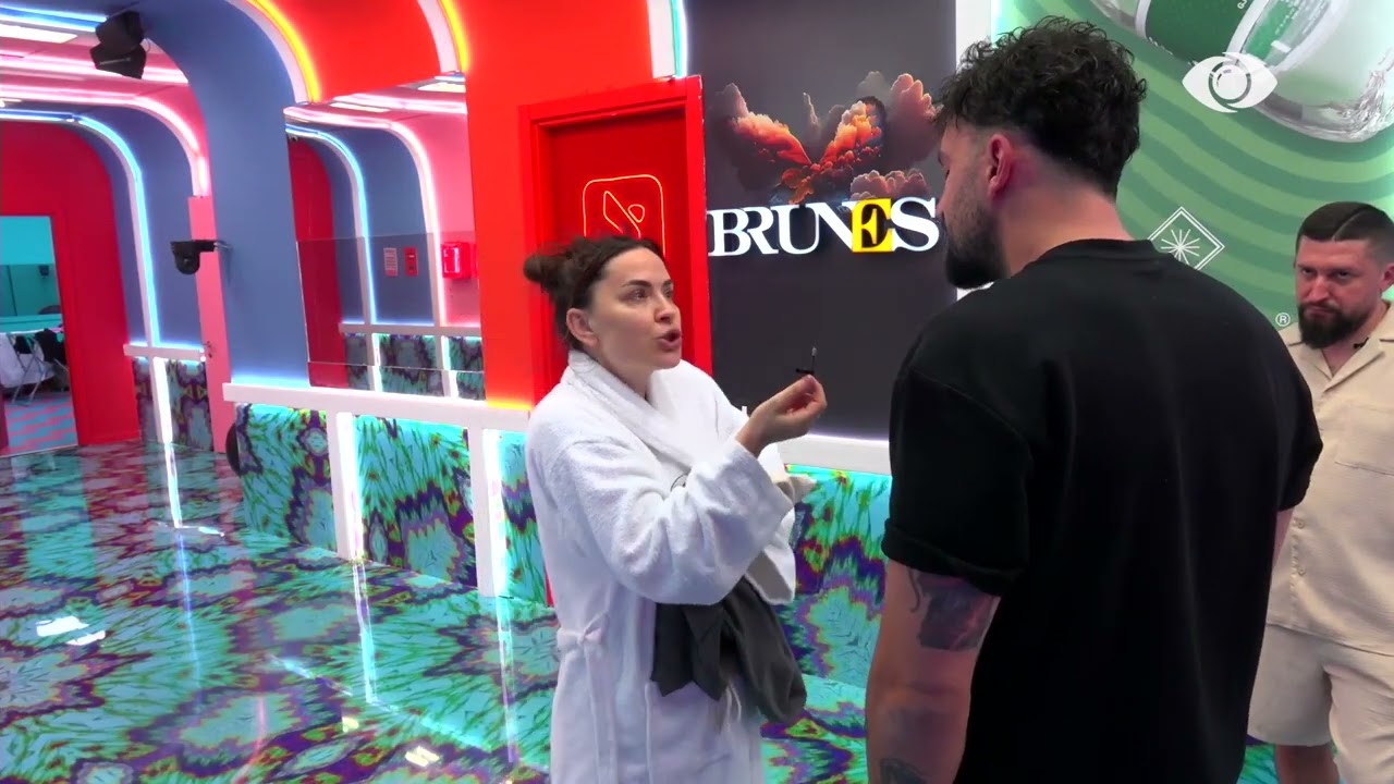 “Lëpin buzët, më shkel syrin…”/ Vazhdon debati mes Rozanës dhe Aldos