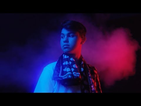 Xavier Weeks - No Go [Official Music Video]