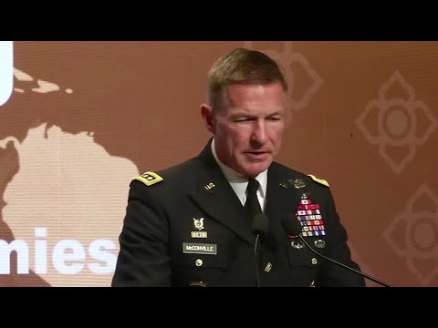 After Trump comments, top Army general defends military's leaders