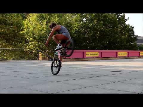 Sebastian Pospischil -  whiplashes pulled