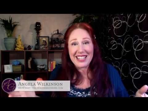 Awakened Goddess Show #192: Stretching Outside of Your Comfort Zone