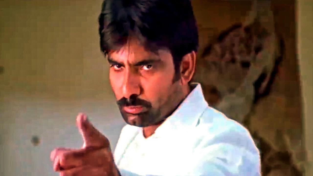 Ravi Teja ने घर में घुस कर गुंडो की धुलाई की | Bhadra Movie Action Scene