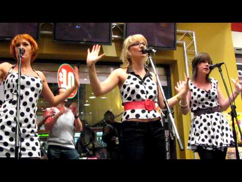 The Pipettes (MkII) Dance so Well in HD