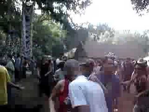 lady noisyka drop in caravane tomahawk mad party 2007