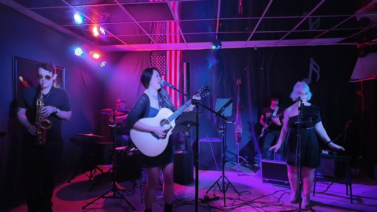 Promotional video thumbnail 1 for Arum With A View, Elegant Top 40s Cover Band