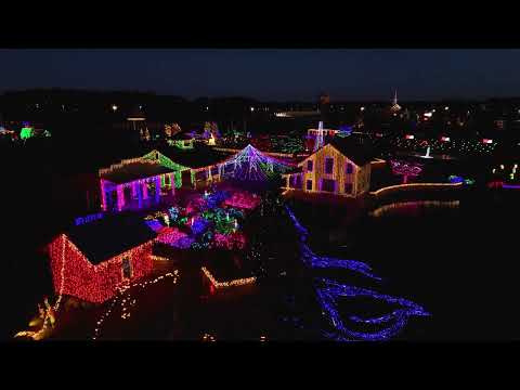 2025 Let It Glow Christmas Light Show at Discovery Park