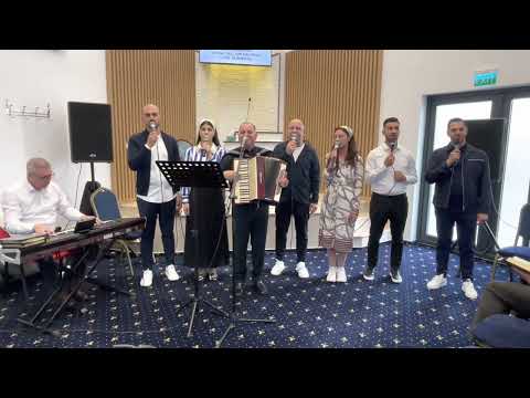 1 mai 2022 Romeo Stan și Grupul Bisericii Limanuri Bune - Le Devlesa ame jas angle