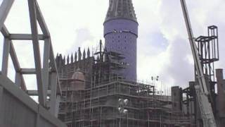 preview picture of video 'Hogwarts takes shape - Wizarding World of Harry Potter construction'