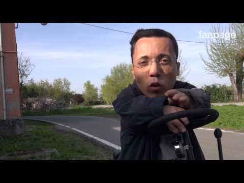 Le lentiggini il testo di una canzone là hanno passato la primavera a un orlo Il pigmentary nota da una differenza