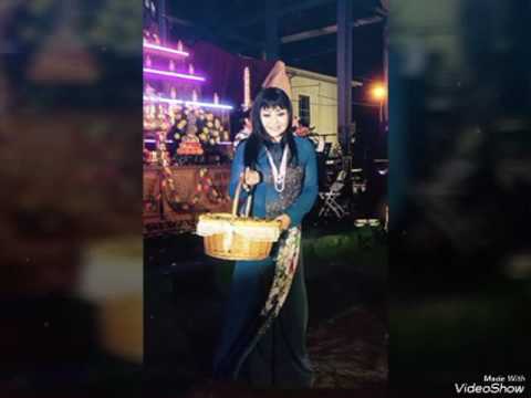 Thể hiện bởi Hương Lan