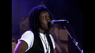 Tracy Chapman - Mountains O&#39; Things (Live at Farm Aid 1992)