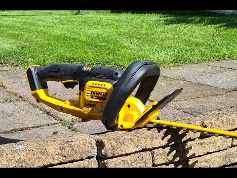 Кусторез аккумуляторный DeWALT DCM563PB - мощный и удобный инструмент