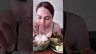 Download lagu Makan full lalapan sayur mentah 🤤 mp3
