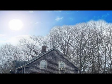 424 Winthrop Street, Taunton, MA Presented by The Gouveia Team.