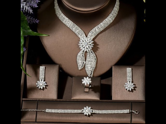 طقم زركون انيق فضي شكل عقدة 4 قطع