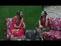 दो सहेलियों की ऐसी बातों को सुना तो आप�