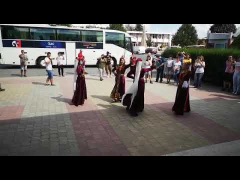 Ansamblul Canlar & Tour X