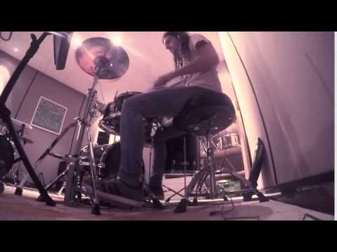 Drum fill - improvisation and groove