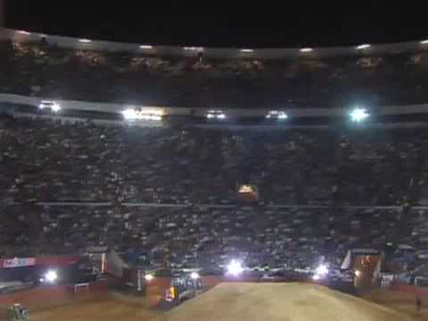 Red Bull X-Fighters Mexico 2009  FINAL - Levi Sherwood vs Eigo Sato