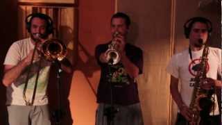 En La Makinita: Karamelo Santo - Cumbia Pelá