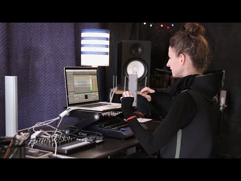 Katie Gately: Sound Processing