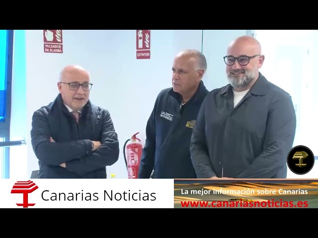 Morales y Romero visitan el Centro de Coordinación del Rally Islas Canarias