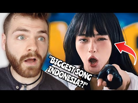 BRITISH Guy Reacts to dia & INDAHKUS \MALU MALU\ | Official Music Video | REACTION!