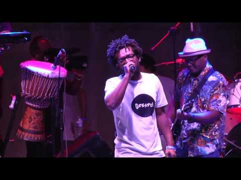 Banda Fortaleceu feat. Pingo do Rap - Barraco no Morro