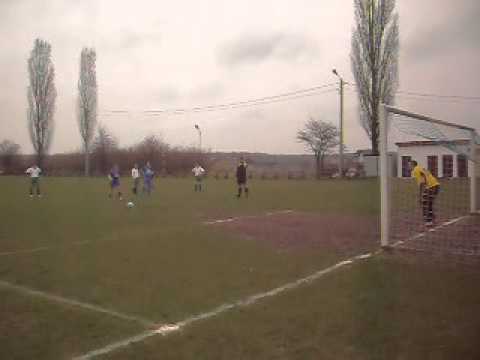 Burza Borowa Wieś - rzut karny z meczu Młodość Rudno - Burza Borowa Wieś, wyk. A. Rohn.